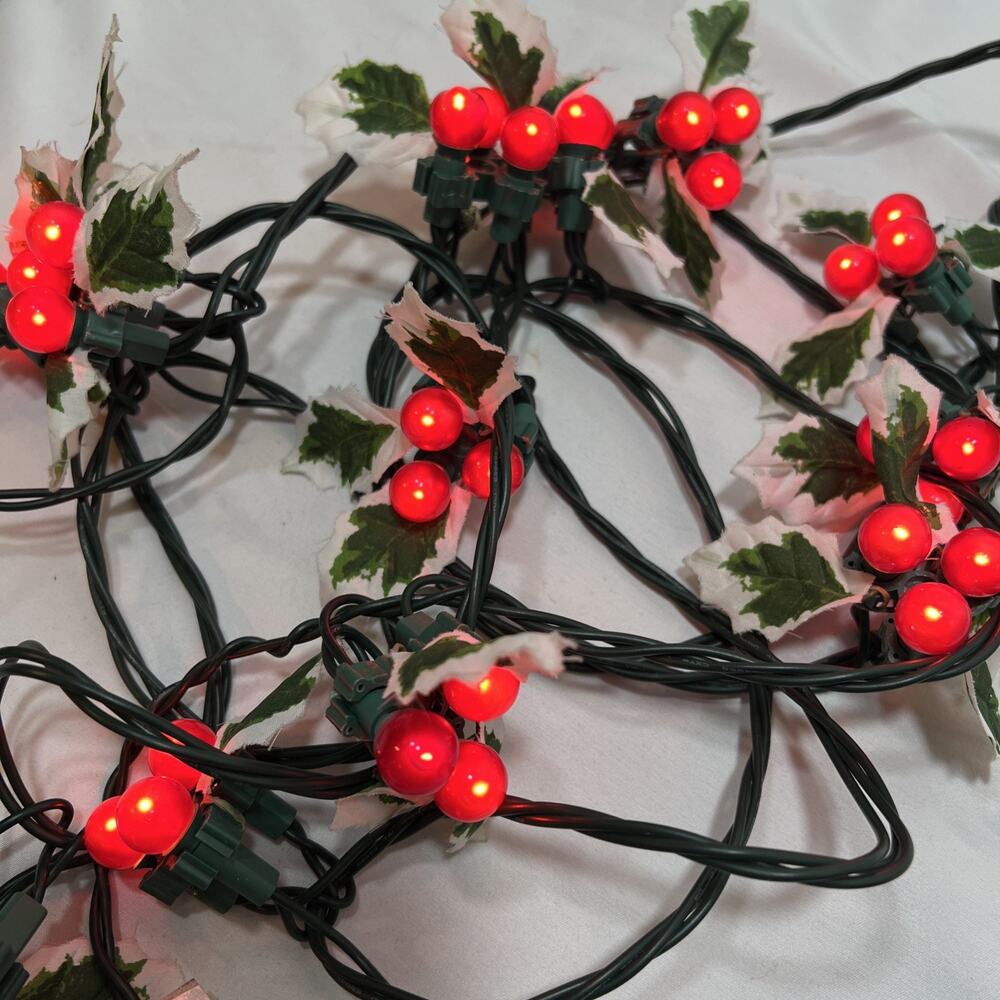 Vintage String Lights 36 Red Holly Berry Variegated Green Christmas Light Strand